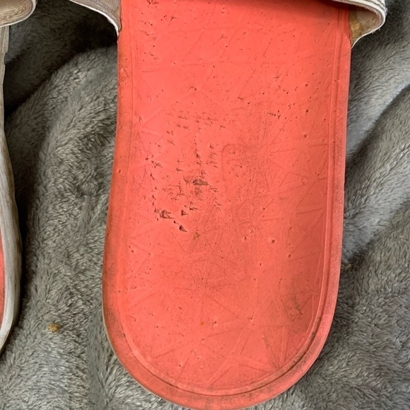 Nike Slides - Picture 4 of 7